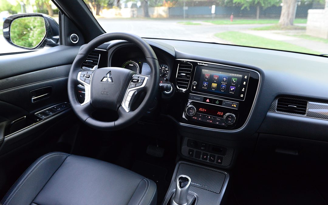 2019 Mitsubishi Outlander PHEV Interior
